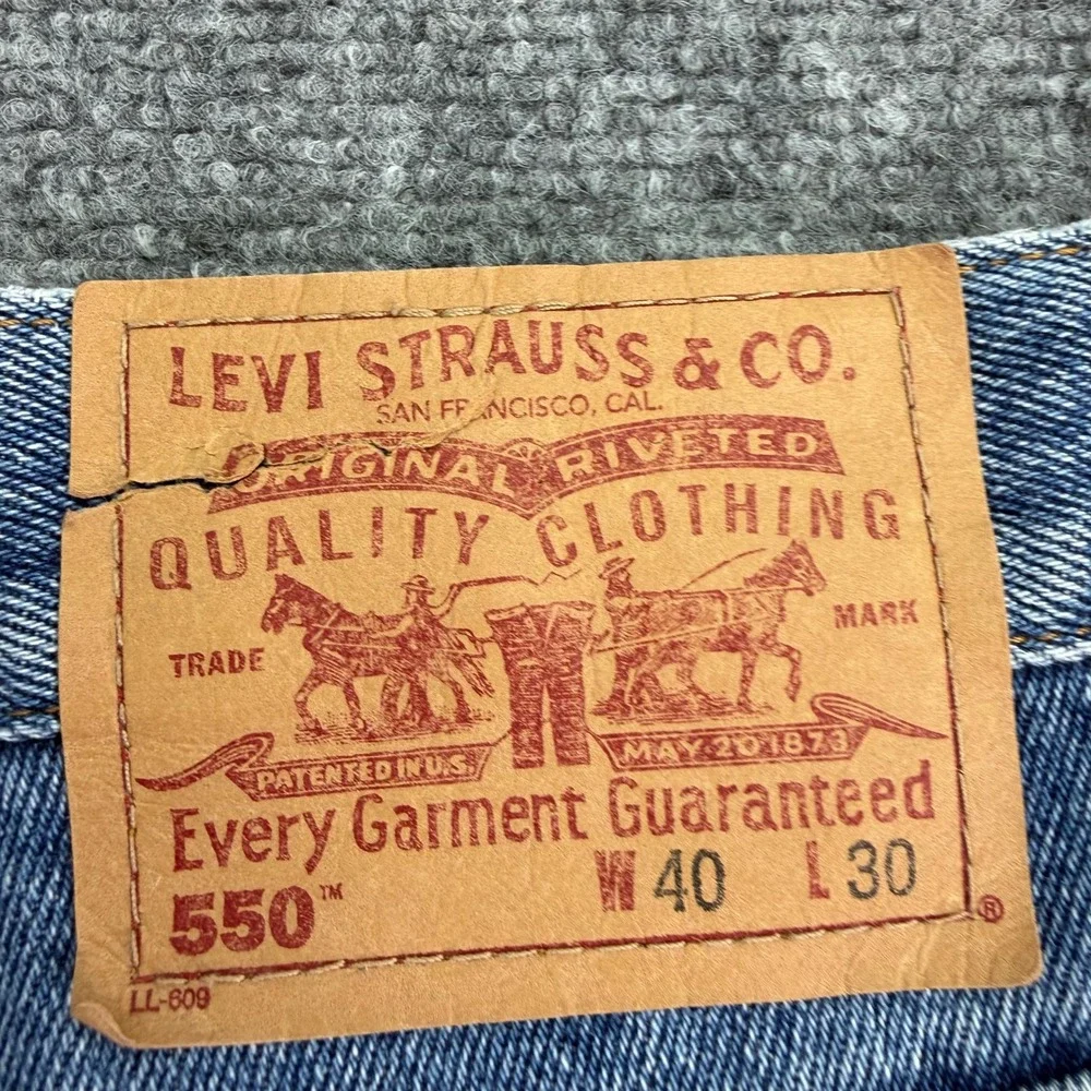 Levis Jeans Mens 40x30 (Fits 39x30) Blue 550 Relaxed Fit Vintage Denim 2002 READ